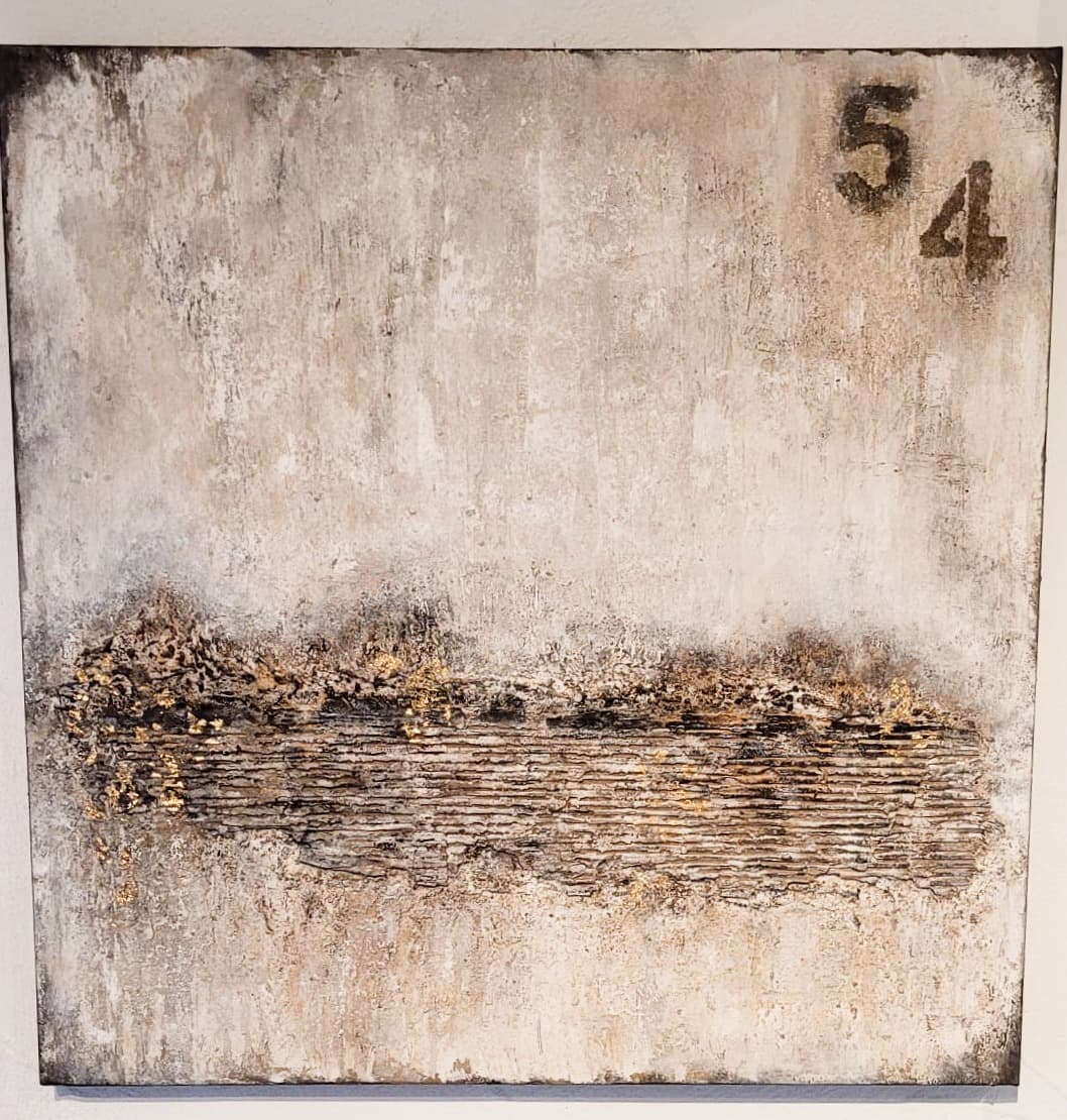 Auenland | Spachteltechnik mit Wellpappe und Blattgold | 2024 | 70x70cm